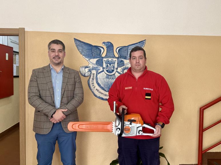 Executivo e Bombeiros de Arruda em contacto permanente