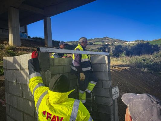Cascalheira recebe abrigo de passageiros